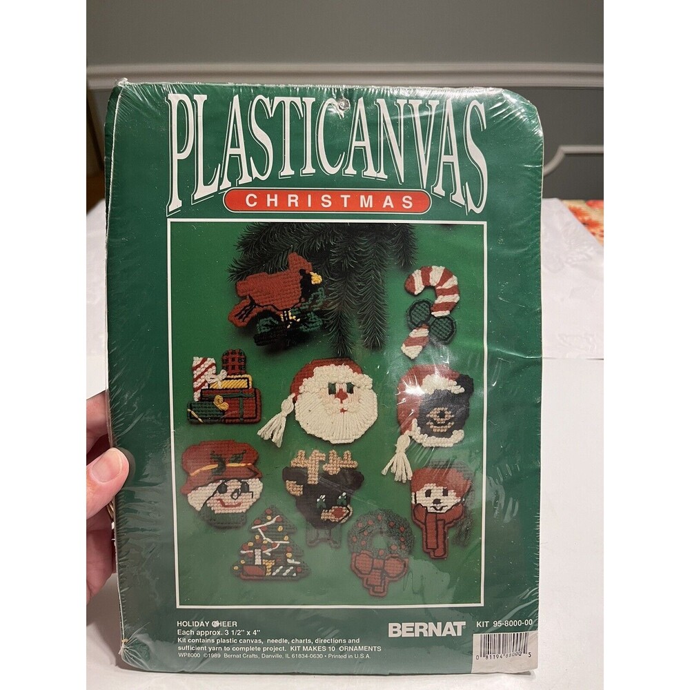 NOS Bernat Plasticanvas Santa Tree Reindeer Ornaments Kit Christmas Holiday